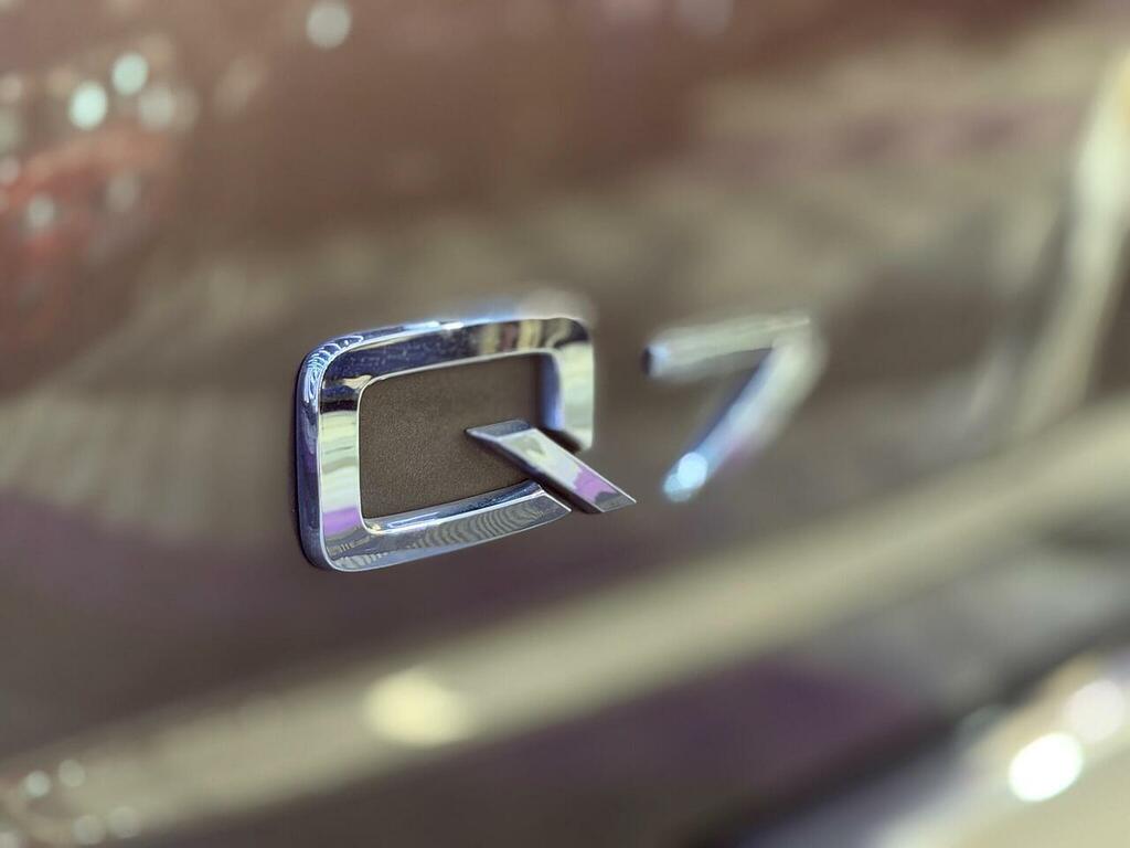 Audi Q7 4.0 Sq7 Tdi Quattro 429 Bhp Black #12