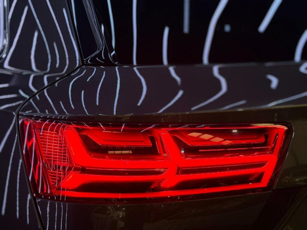 Audi Q7 4.0 Sq7 Tdi Quattro 429 Bhp Black #9