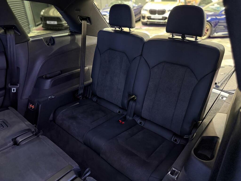 Audi Q7 4.0 Sq7 Tdi Quattro 429 Bhp Black #24