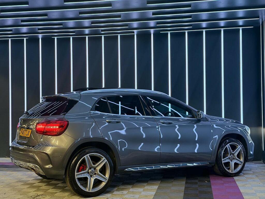 Mercedes-Benz GLA Class 2.1 Gla200d Amg Line Premium Plus 7G-dct 4Matic Grey #4