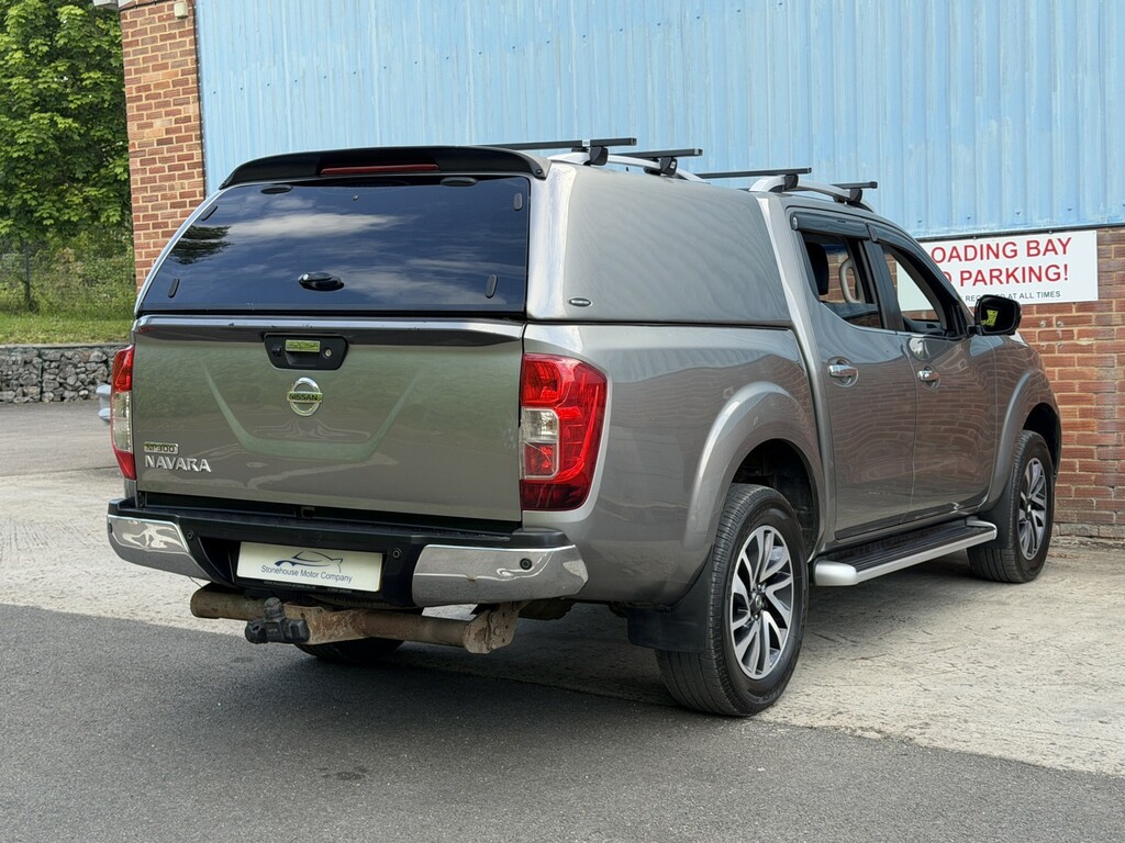 Nissan Navara  White #5