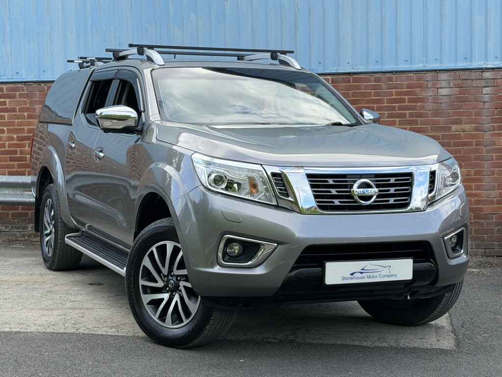 Nissan Navara  White #7