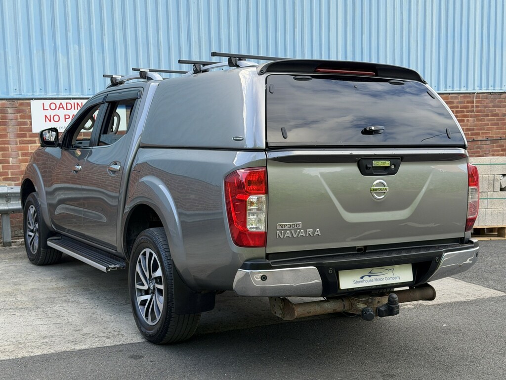Nissan Navara  White #3