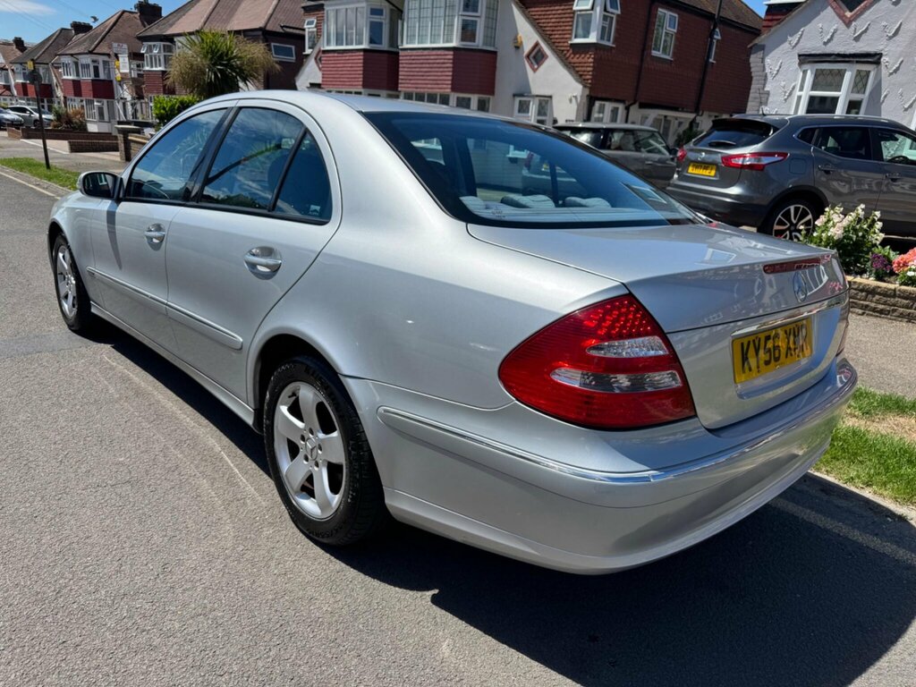Mercedes-Benz E Class 3.0 E280 Avantgarde G-tronic Silver #3