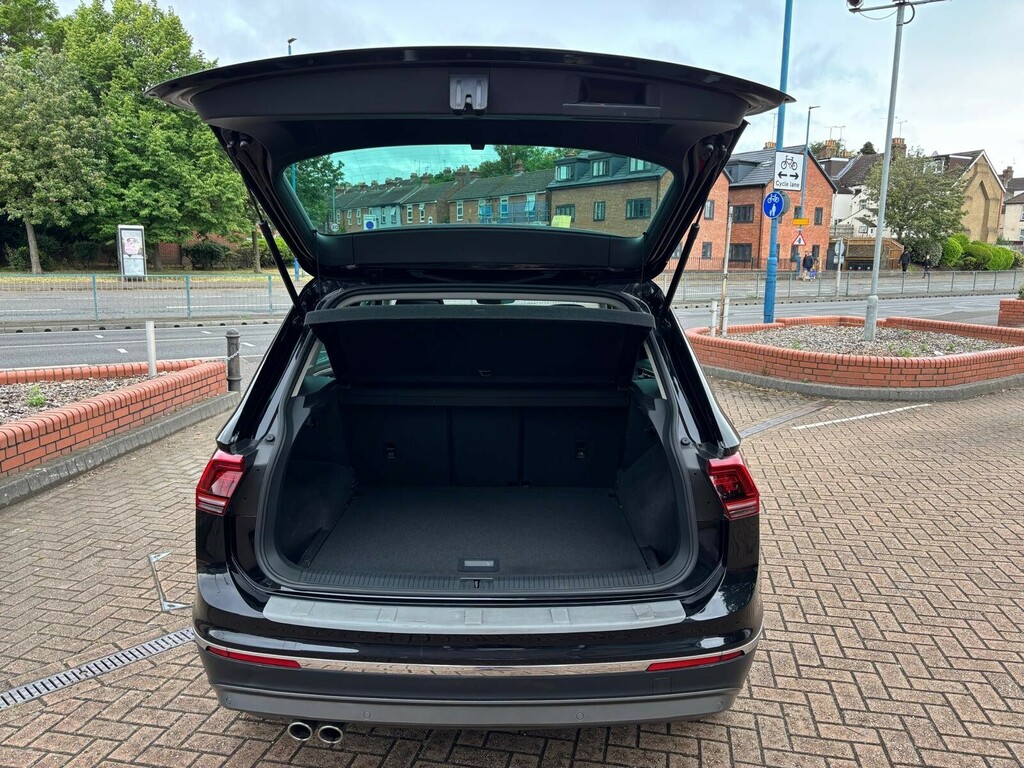 Volkswagen Tiguan 2.0 Tdi 190 4Motion Sel Dsg GF70NDK Black #5