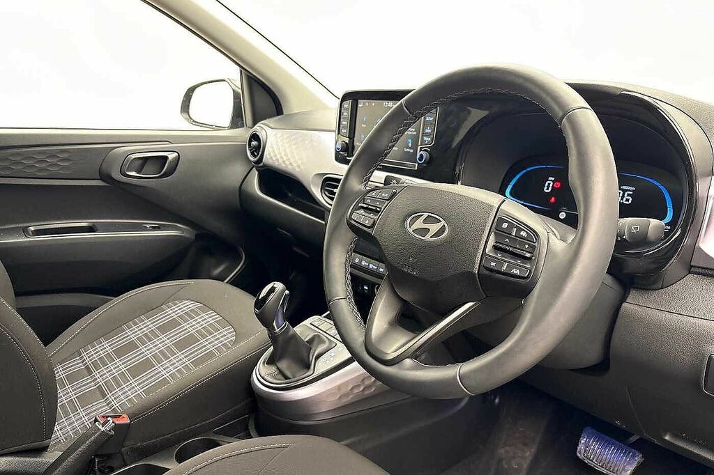 Hyundai I10 1.2 79 Premium Nav EN25TDO Black #6