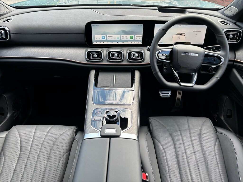 JAECOO 8 1.5T Shs Luxury 7 Seater Black #32