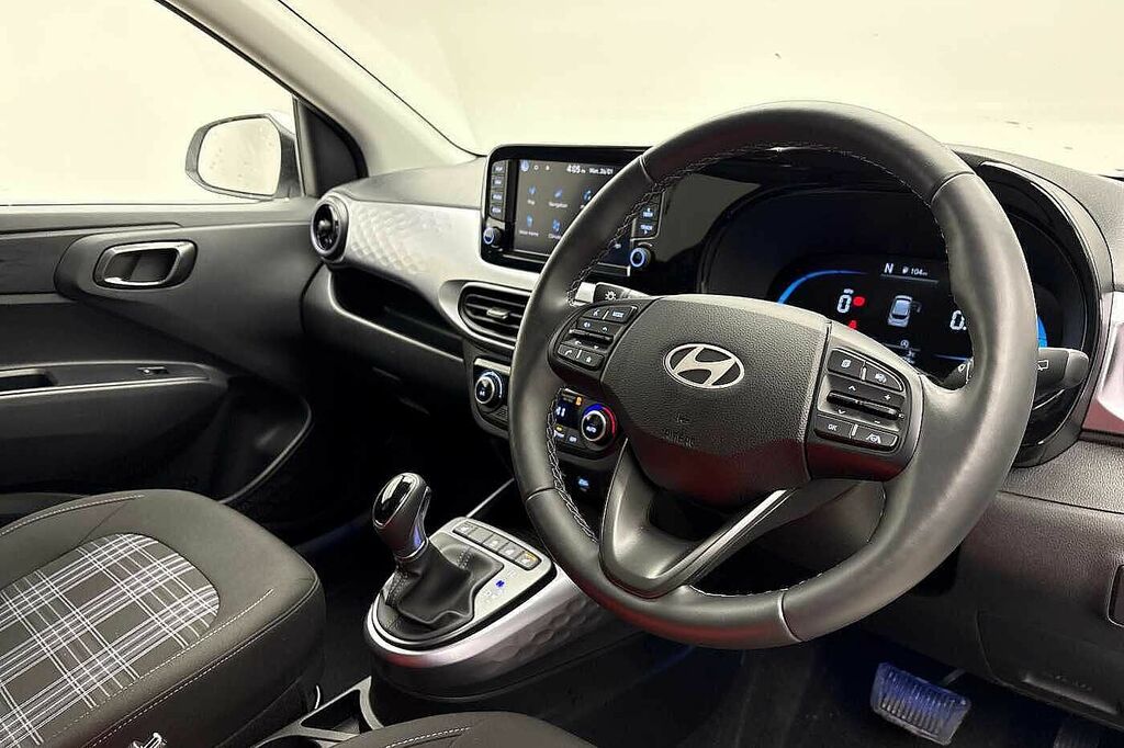 Hyundai I10 1.2 79 Premium Nav White #6