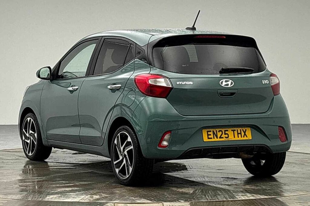 Hyundai I10 1.2 79 Premium Nav Green #2