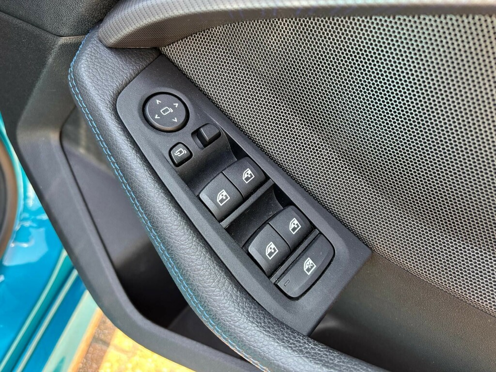 BMW 2 Series 220I Luxury Blue #23