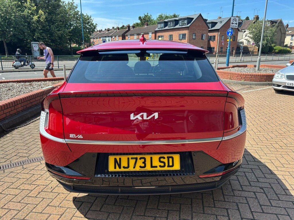 Kia EV6 166Kw Air 77.4Kwh Red #4