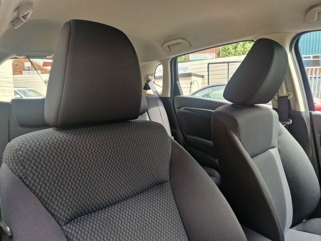 Honda Jazz 1.3 I-vtec Se Silver #15