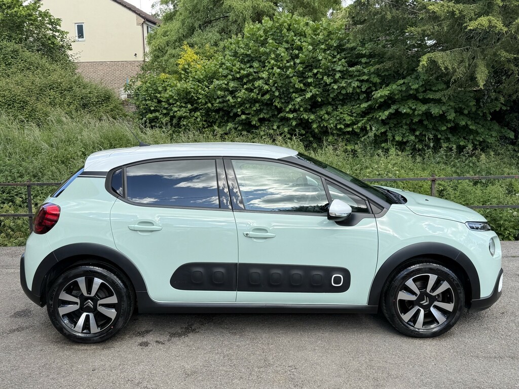 Citroen C3 Hatchback 1.2 Puretech Flair 2017 Green #2