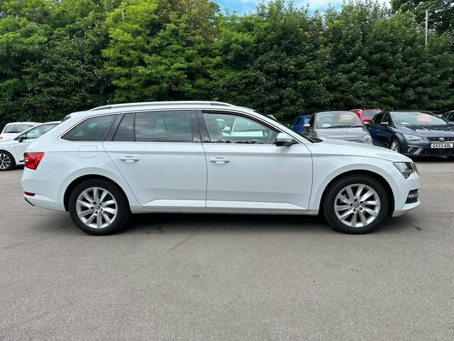 Skoda Superb 1.5 Tsi Act Se White #4