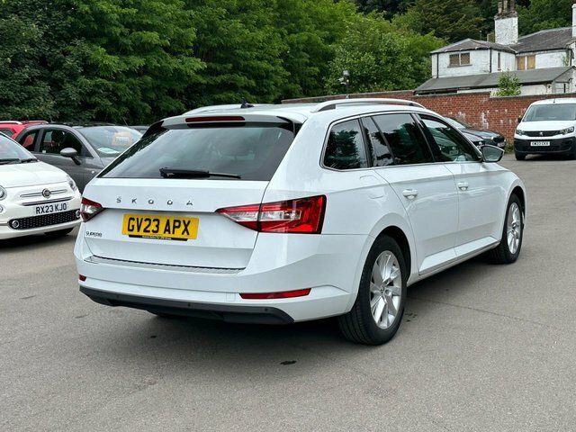 Skoda Superb 1.5 Tsi Act Se White #6