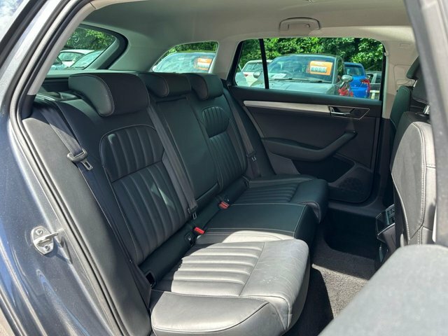 Skoda Superb 1.5 Tsi Se L White #15