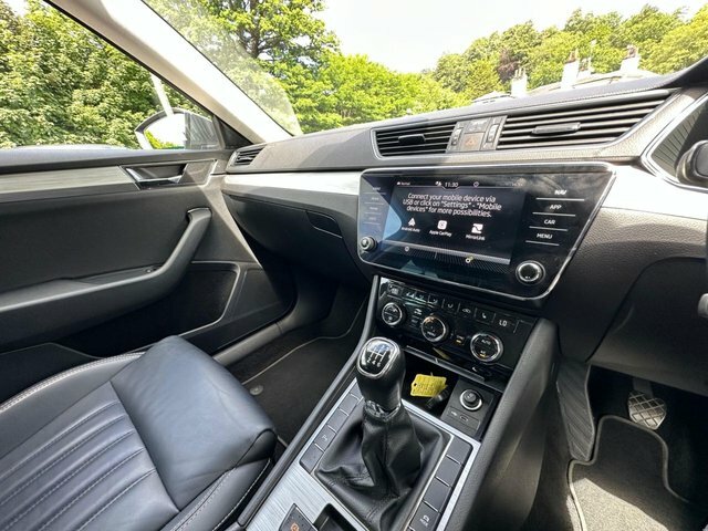 Skoda Superb 1.5 Tsi Se L White #21