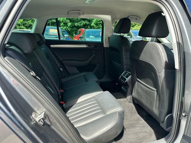 Skoda Superb 1.5 Tsi Se L White #13