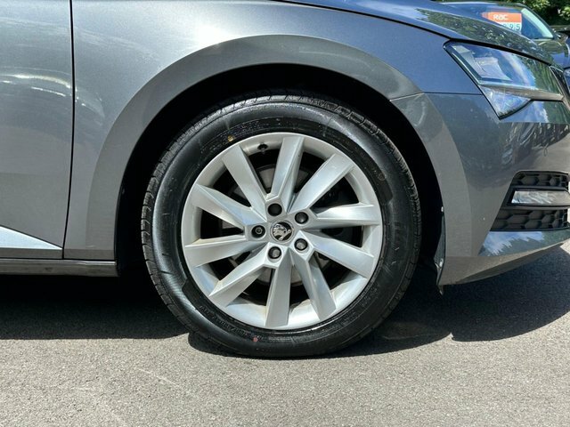 Skoda Superb 1.5 Tsi Se L White #10