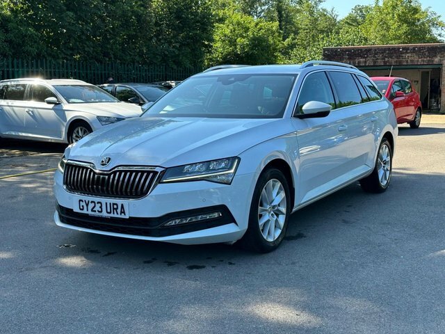 Skoda Superb 1.5 Tsi Act Se White #3