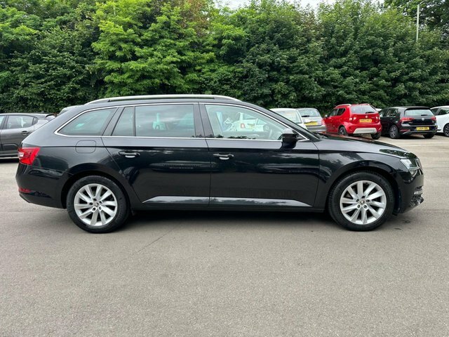 Skoda Superb 1.5 Tsi Act Se GV23APF Black #4