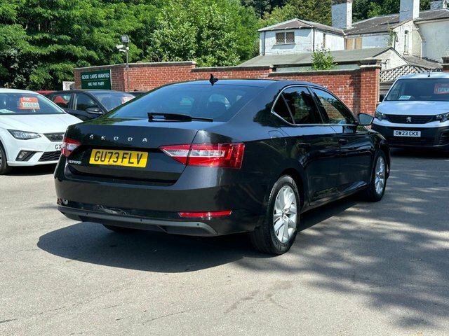 Skoda Superb 1.5 Tsi Act Se Black #6