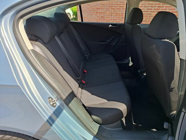 Volkswagen Passat 1.4 S Tsi 121 Bhp Silver #11