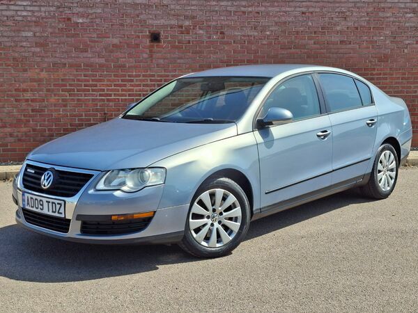 Volkswagen Passat 2.0 Tdi S. Grey #3