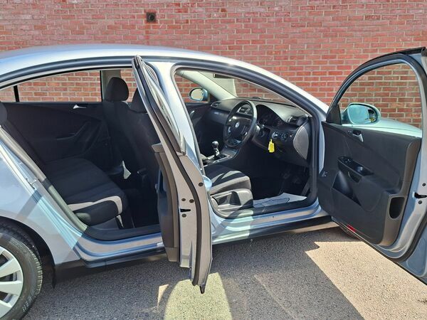 Volkswagen Passat 1.4 S Tsi 121 Bhp Silver #9