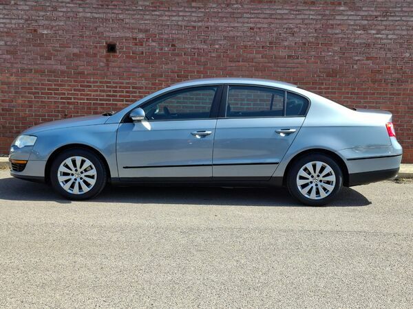 Volkswagen Passat 2.0 Tdi S. Grey #4