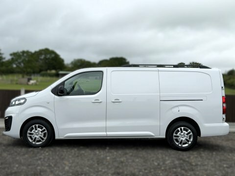 Vauxhall Vivaro 1.5 Turbo KM72XZO White #2