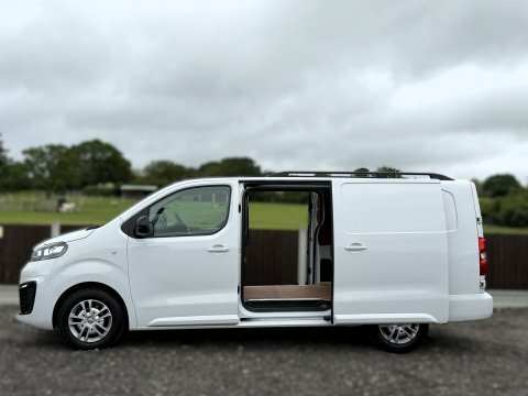 Vauxhall Vivaro 1.5 Turbo KM72XZO White #4