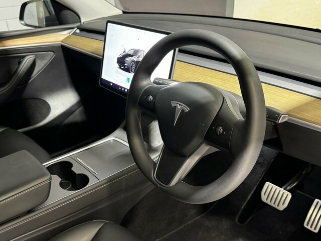 Tesla Model Y Motor Performance Suv LC23NXM Black #3