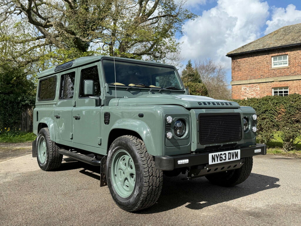 Land Rover Defender 110 2.2 Tdci Xs Station Wagon 4Wd Mwb Euro 5 Green