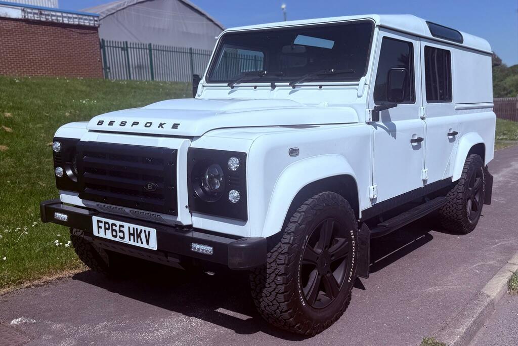 Land Rover Defender 110 2.2 Tdci Xs Utility Wagon 4Wd Mwb Euro 5 White