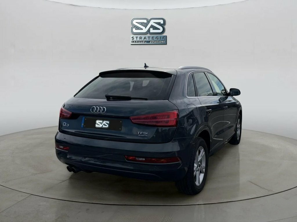 Audi Q3 2L Sport Green #4