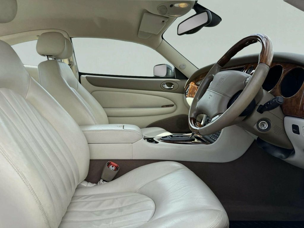 Jaguar XK8 Xk8 Silver #23