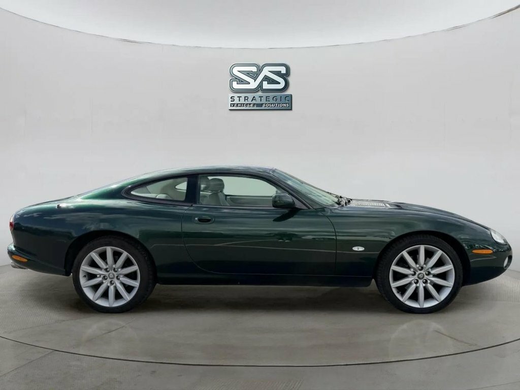 Jaguar XK8 Xk8 Silver #19