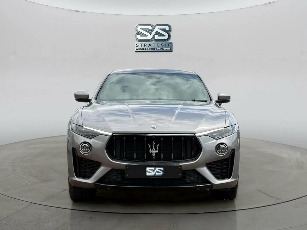 Maserati Levante Hybrid Gt White #9