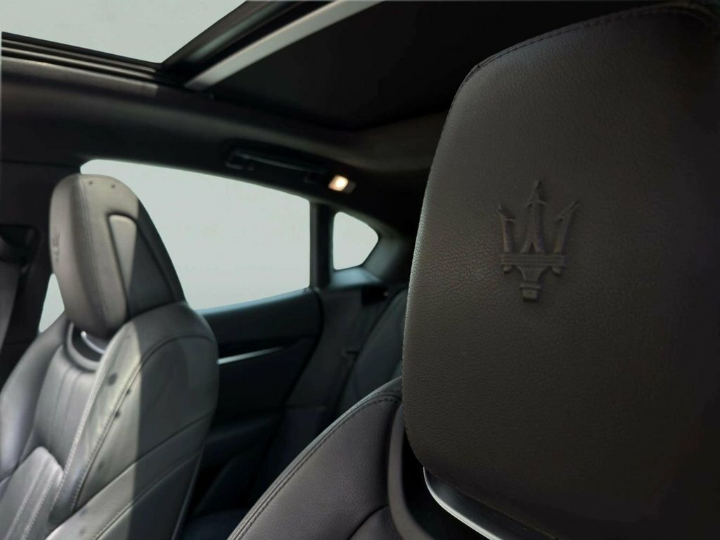 Maserati Levante Hybrid Gt White #29
