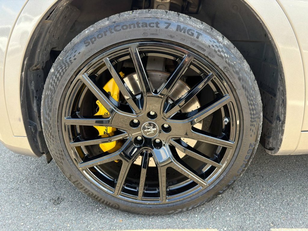 Maserati Levante Hybrid Gt White #62