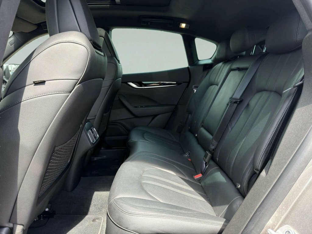 Maserati Levante Hybrid Gt White #27