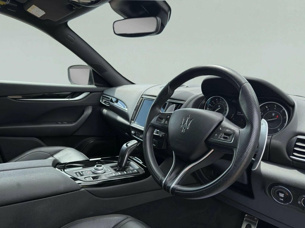 Maserati Levante Hybrid Gt White #16