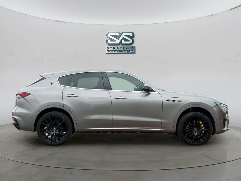 Maserati Levante 3L Modena Grey #3