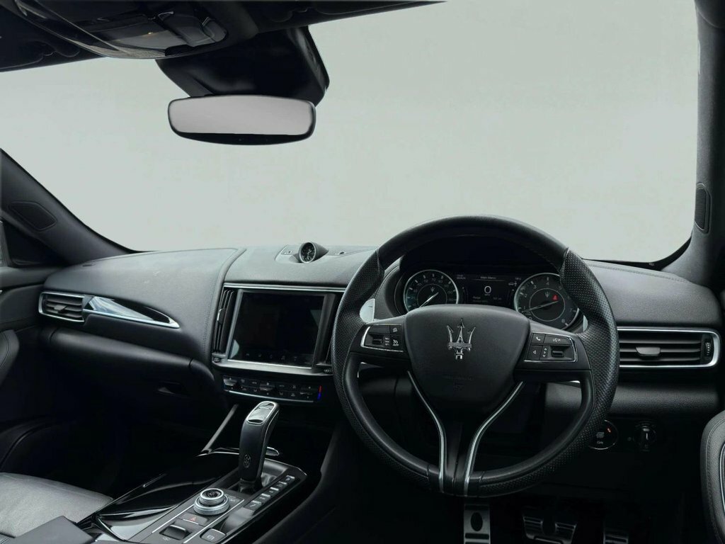 Maserati Levante Hybrid Gt White #15