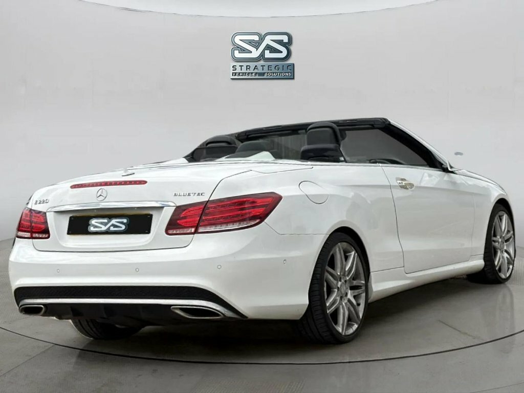 Mercedes-Benz E Class 2.1L Amg Line White #4
