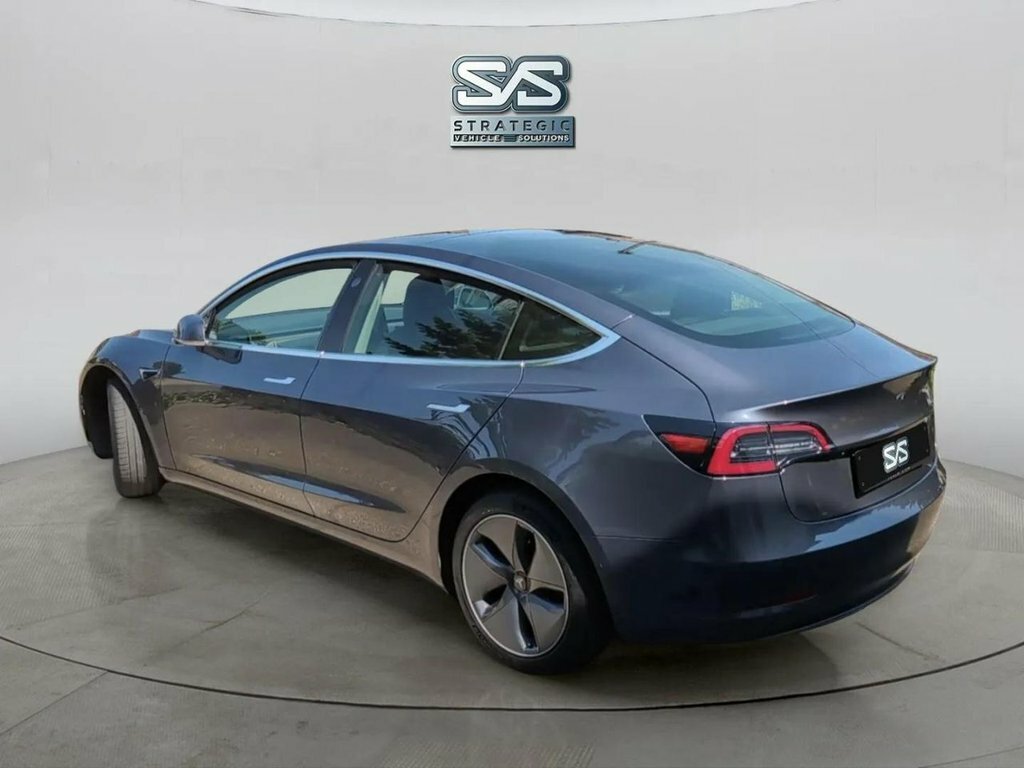Tesla Model 3 Saloon Grey #4