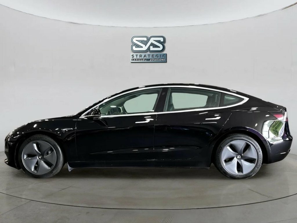 Tesla Model 3 Saloon Black #6