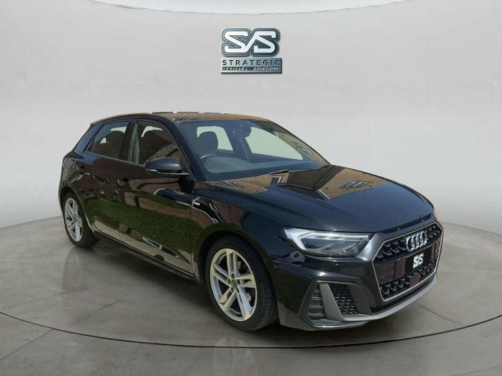 Audi A1 1L S Line Black