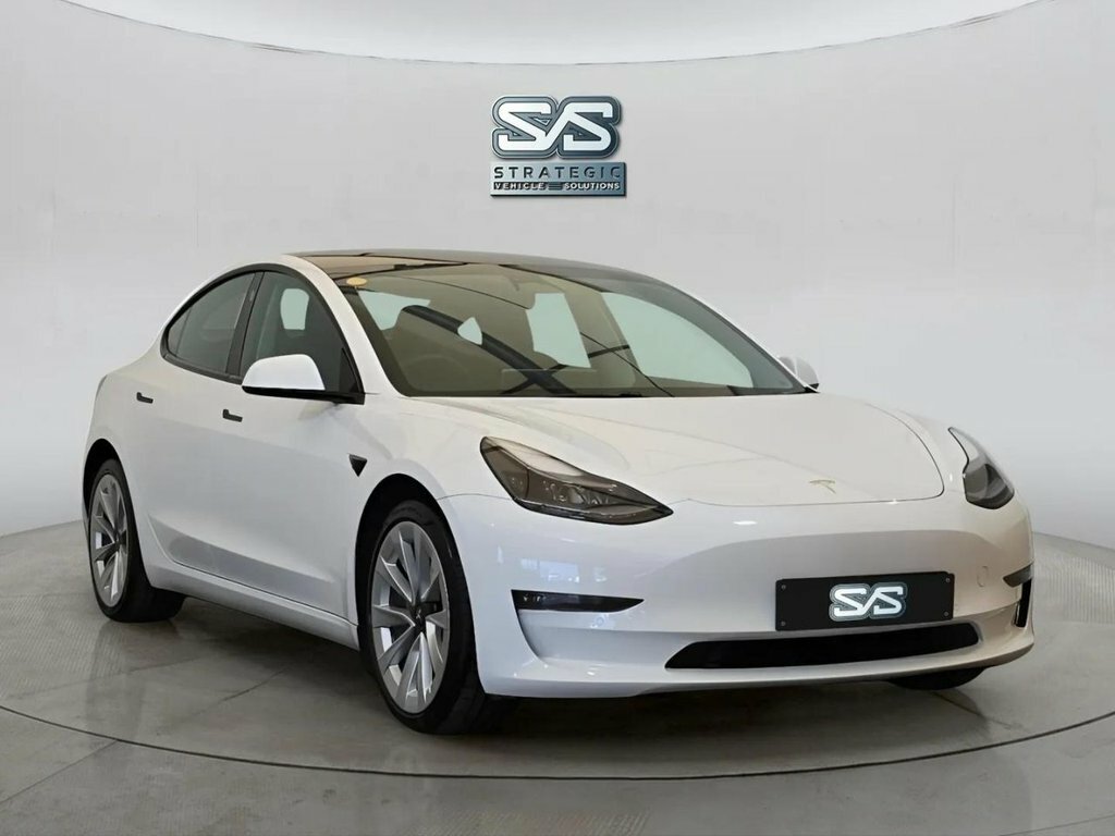 Tesla Model 3 Saloon White